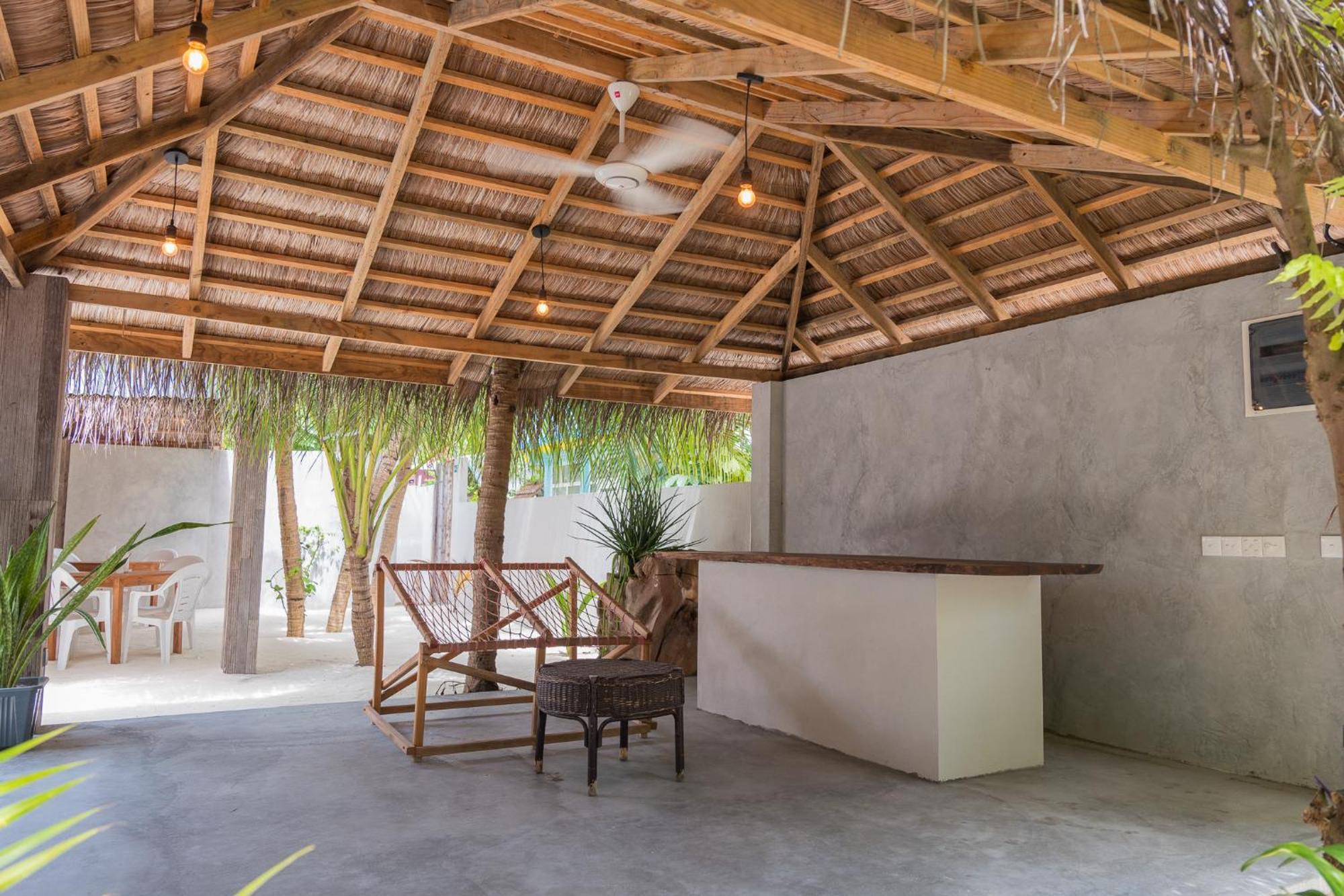 The Palm Ray Rasdhoo Bed & Breakfast Exterior photo