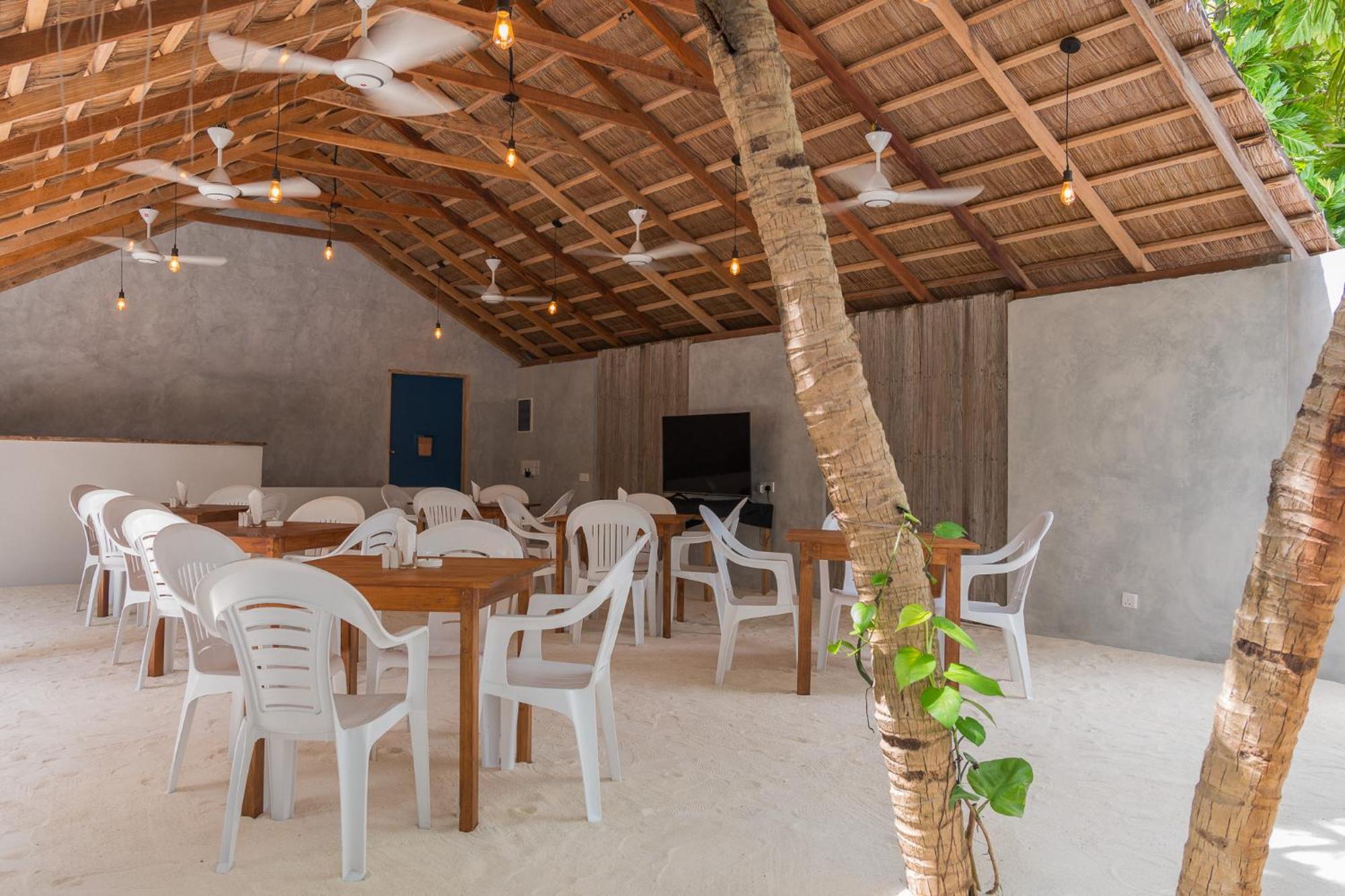 The Palm Ray Rasdhoo Bed & Breakfast Exterior photo