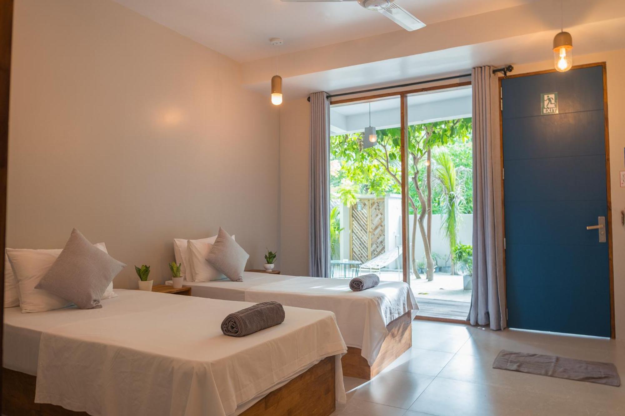 The Palm Ray Rasdhoo Bed & Breakfast Exterior photo